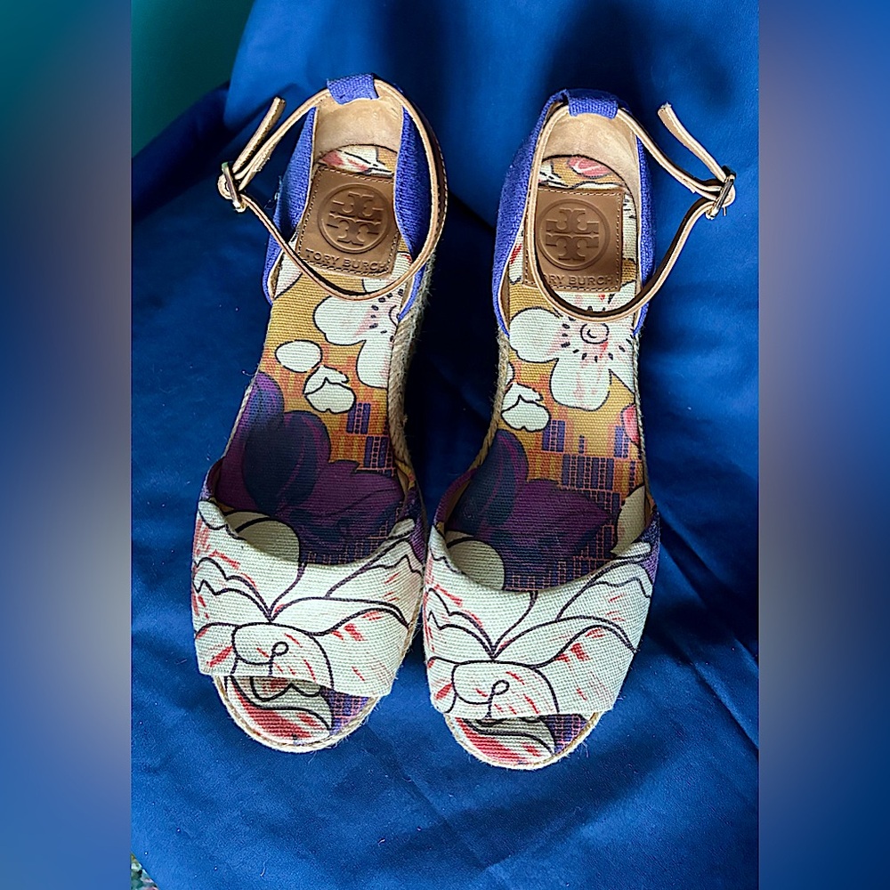Tory Burch 'Sherri' Open Toe Floral Espadrille Wedge Sandals Purple/Tan Size 6